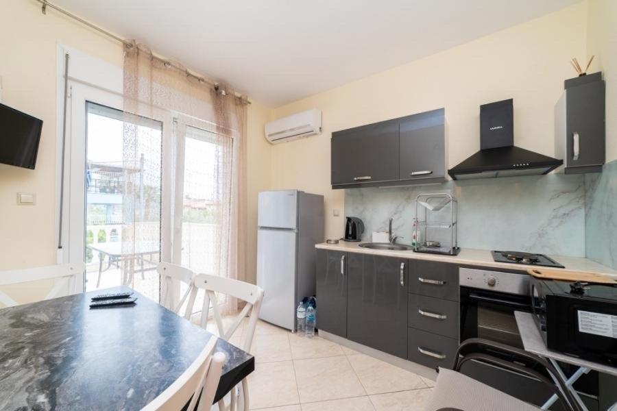 Thea Apartments Nea Iraklitsa Zewnętrze zdjęcie